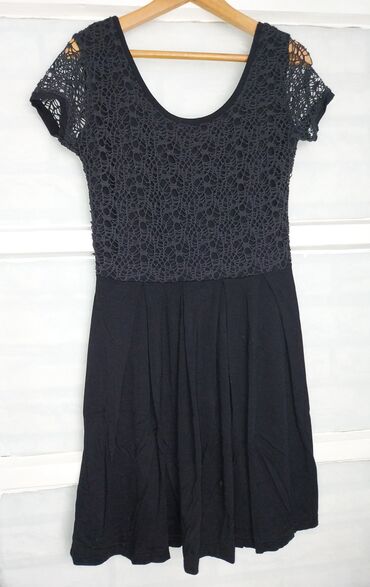 crna plisana haljina: S (EU 36), bоја - Crna, Drugi stil, Kratkih rukava