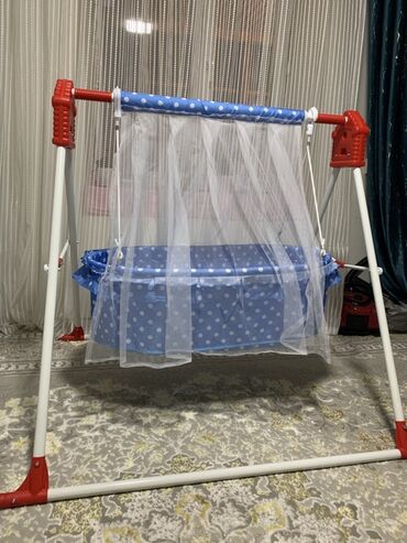 продаю детскую кроватку: Люлька, Новый, Качалка, Металл, цвет - Синий