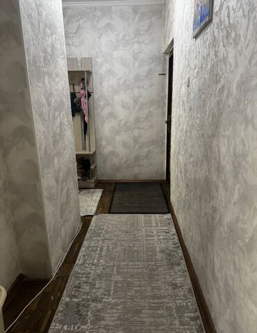 прадаю дом в районе кызыл аскер: 1 комната, 32 м², 105 серия, 2 этаж, Евроремонт
