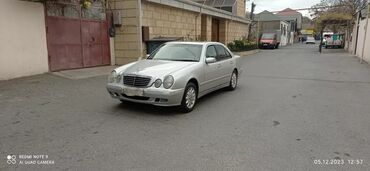 mercedesbenz 320: Mercedes-Benz 320: 3.2 l | 2002 il Sedan