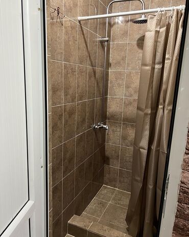 Посуточная аренда комнат: 150 м², С мебелью — 4