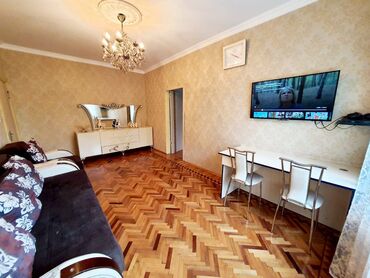 Köhnə tikili: Bakı, 4 otaqlı, Köhnə tikili, m. Əhmədli, 100 kv. m — 1