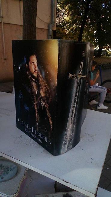 dekor kanjiza: GAME OF THRONES DRVENA KUTIJA-KNJIGA ZA NAKIT NOVO AKCIJA | Cene — 5