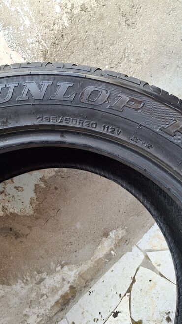 maşın tekeri: İşlənmiş Şin Dunlop 285 / 50 / R 20