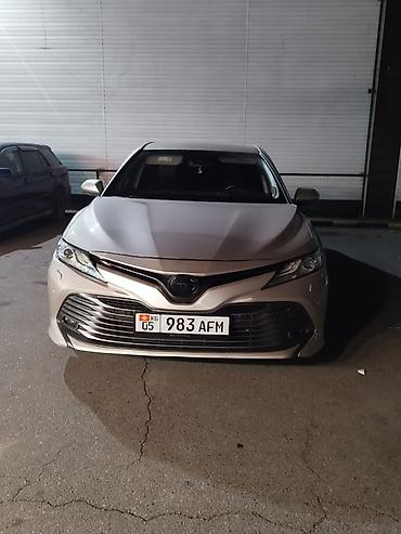 Toyota Camry: 2019 г., 2.5 л, Автомат, Гибрид, Седан