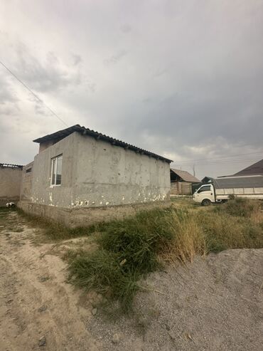 срочно продаю дом район пишпек: 4 соток, Для бизнеса, Красная книга, Тех паспорт