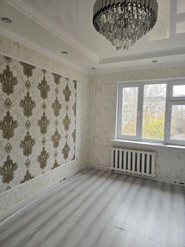 дом торговли квартира: 2 бөлмө, 50 кв. м, 105-серия, 4 кабат, Евроремонт