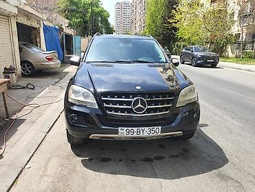 Mercedes-Benz: Mercedes-Benz ML-Class SUV - Kuzov: qara rəng, 5 qapı, yanlarda — 7