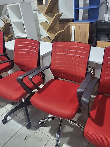 oturacaq ofis: Qırmızı ofis kresloları - hər biri tam islək vəziyyətdədir . hec bir — 5