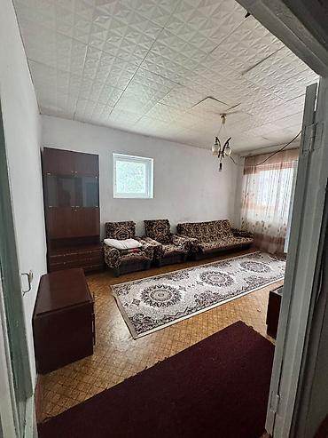 Продажа квартир: Продаётся 1-комнатная квартира в г. Каинды, переулок Садовый. 2 этаж — 10