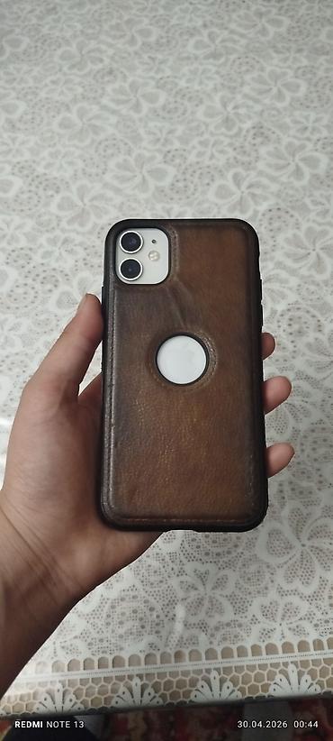 Apple iPhone: IPhone 11, Б/у, 64 ГБ, Белый, 82 % — 11