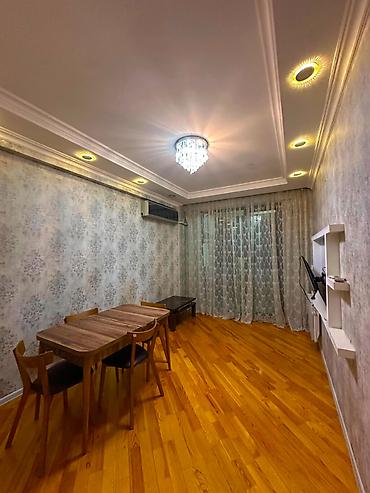 Mənzillər: Qaraçuxur qəs., 2 otaqlı, Yeni tikili, 70 kv. m — 1