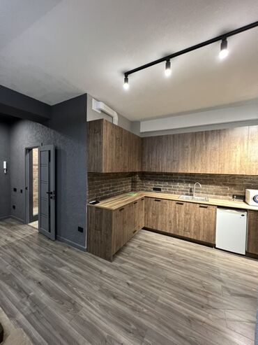 Посуточная аренда квартир: 1 комната, Душевая кабина, Постельное белье, Кондиционер — 7