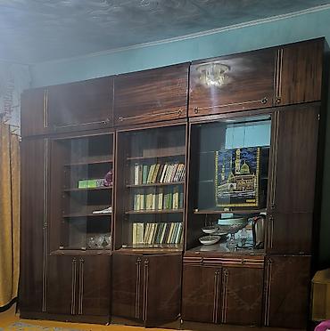 этажерка для посуды: Секция/стенка для гостиной, классический дизайн из темного шпона. - — 1