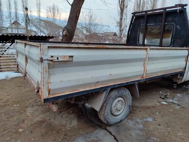 замок борта: Кузов бортовой Ford, 2020 г., Б/у, Оригинал