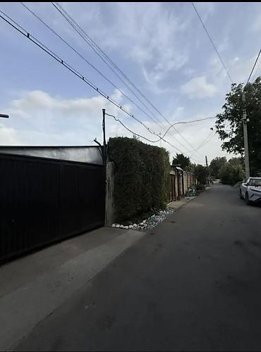 Үйлөрдү сатуу: 3 бөлмө, 110 м², 5 соток, Бишкек, Менчик ээси — 2