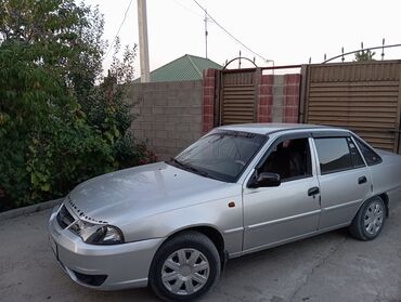 Daewoo: Daewoo Nexia: 2010 г., 1.5 л, Механика, Бензин, Седан