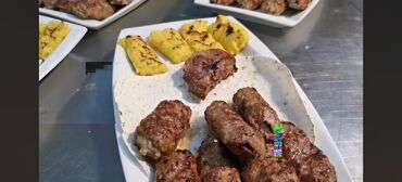 Aşpazlar: Xidmət: Manqal və kabab ustası Təklif edilənlər: - Açıq havada və ya — 2