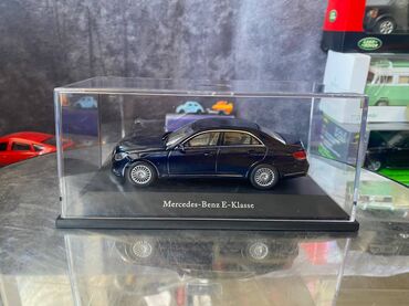 Коллекционная модель Mercedes-Benz E-Class Elegance W212 blue