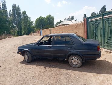 водные транспорты: Volkswagen Jetta: 1989 г., 1.8 л, Механика, Бензин, Седан
