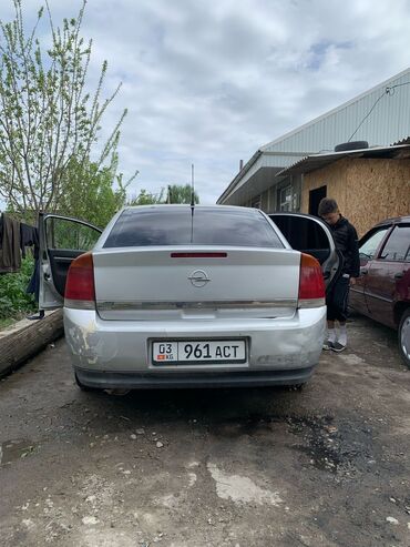 Opel: Opel Vectra: 2000 г., 1.8 л, Механика, Бензин, Седан
