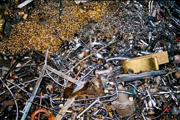 linoleum qiyməti: Metal alırıq dəmir qəbulu demir alışı yüksək qiymətlə ən azı 1 ton