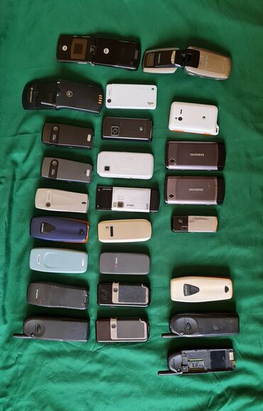 Ostali mobilni telefoni: Kolekcija starijih mobilnih telefona – više brendova i formata. U — 9