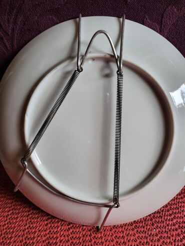 Ostalo posuđe: Tanjir nov za zid Sarajevo 84ta. olimpijada. Porcelanski tanjir na lalafo.rs — 9 Ostalo posuđe: Tanjir nov za zid Sarajevo 84ta. olimpijada. Porcelanski tanjir — 9