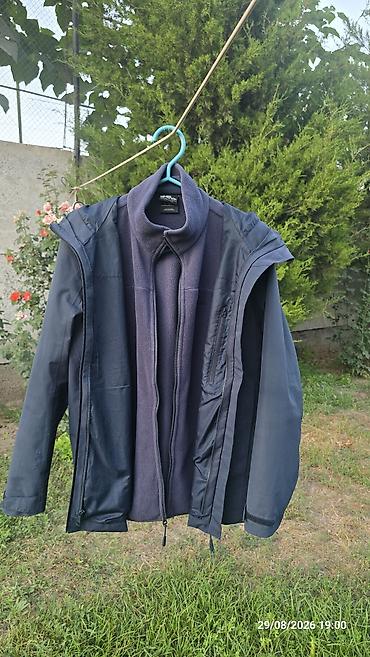 обмен на куртку: Мужская куртка, S, Jack Wolfskin, Б/у, цвет - Синий, Самовывоз, Платная доставка — 1