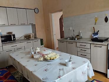 5: Срочно продается дом в г. Балыкчы. Участок 6 соток, 4 комнаты+холл — 1