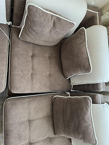 metbex kunc divan: Divan bir ay əvvəl alınıb, 1200 manata almışıq. Köçdüyümüz üçün — 2