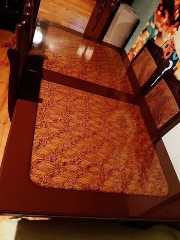 qedimi stol: Qonaq masası, İşlənmiş, Açılan, Dördbucaq masa, Azərbaycan