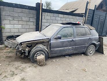 пена авто: 1) Honda Accord VI (примерно 1998–2002) — на разбор. 2) Мерседес 201 — 2