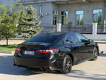 аирбаги: Toyota Camry: 2022 г., 2.5 л, Бензин — 4
