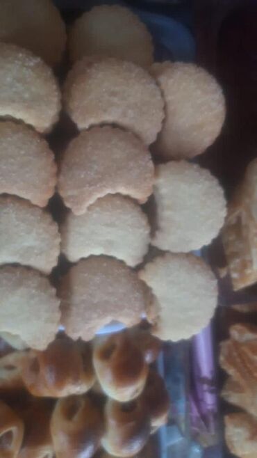 Выпечка, хлебобулочные изделия: Санза 1 шт Булочки 1 кг в одном килограмме 24 шт Пирог 2,5 кг 1300 — 16