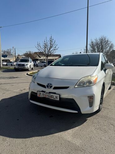 Toyota: Toyota Prius: 2015 г., 1.8 л, Автомат, Бензин, Хэтчбэк