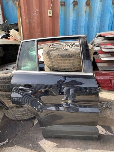 Другие детали для мотора: Дверь Задняя правая Volkswagen