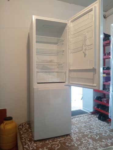 швейные машины продаются: Холодильник Avest, Новый, Двухкамерный, De frost (капельный), 60 * 185 *