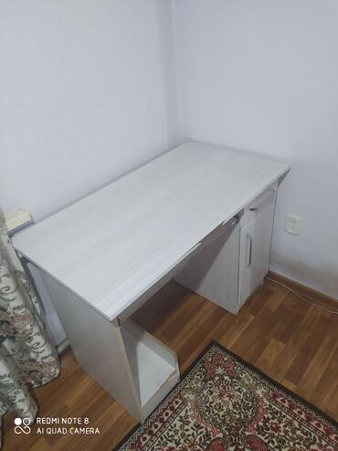 угловой кухонный стол: Мебель на заказ, Стол