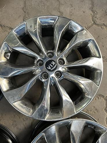 Диски: Литые Диски R 19 Kia, Комплект, отверстий - 5, Б/у — 4