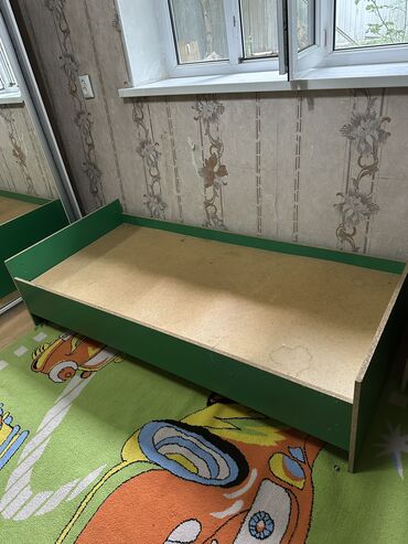 продам мебель бу в бишкеке: Продоётся кровать 2х зеленый 1х красный кровать 📍 Адрес : Ош 🇰🇬