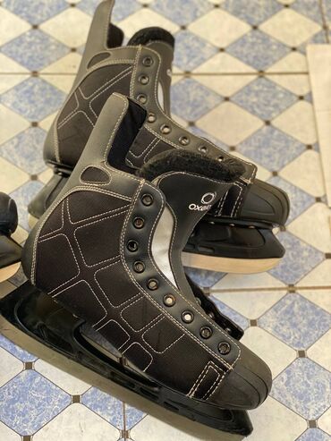 обувь 27 размер: Коньки в хорошем состоянии чёрные 43 размер по стельке (27,5 см)