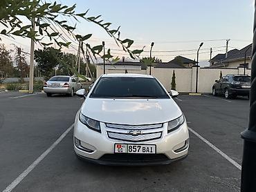 mini ev: Chevrolet Volt: 2013 г., 1.4 л, Автомат, Гибрид, Хэтчбэк — 3