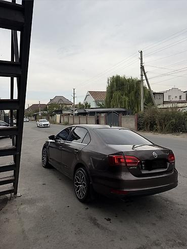машина бугати: Volkswagen Jetta: 2014 г., 1.4 л, Автомат, Бензин, Седан — 4
