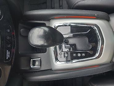 Nissan: Nissan Qashqai – kompaktan SUV, crna boja, 5 vrata. Glavne — 17