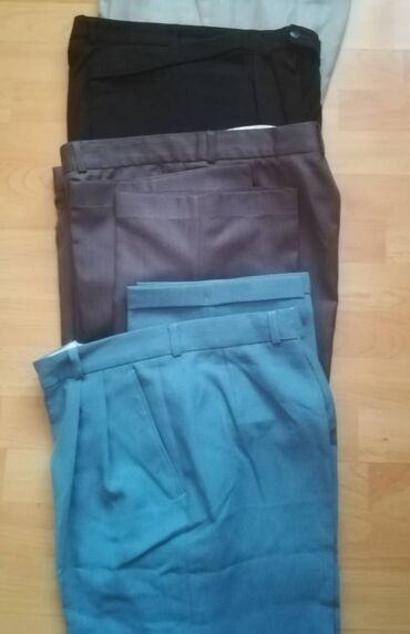 Pantalone: Pantalone 2 kom sve za 500 din vel XL/XXL. Crne i plave na crtu. Crne — 4