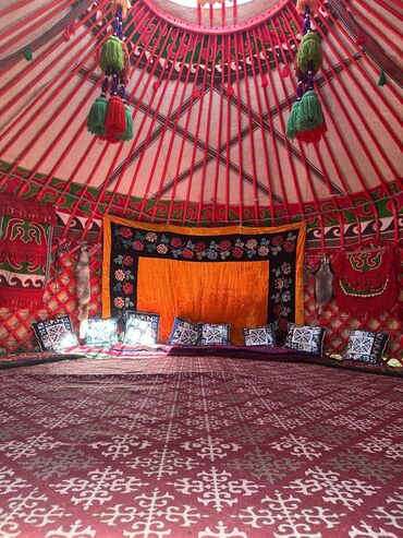 Аренда юрт: Аренда юрты, Каркас Деревянный, 75 баш, С полом, Стол — 6