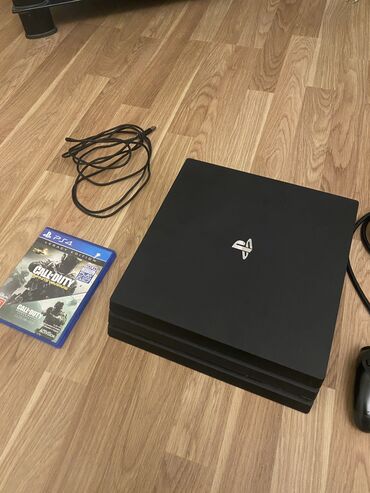 PS4 (Sony Playstation 4): En son versiyadi.Karobkasi yoxdu en son bilinen servisde termopasta