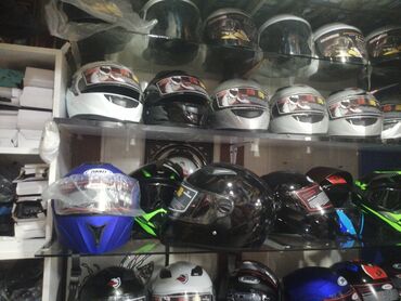 Moto dəbilqələr: Moto Dəbilqə Çənəsi açılan Mat qara 75azn Parlaq çənəsi açılan 95azn — 19