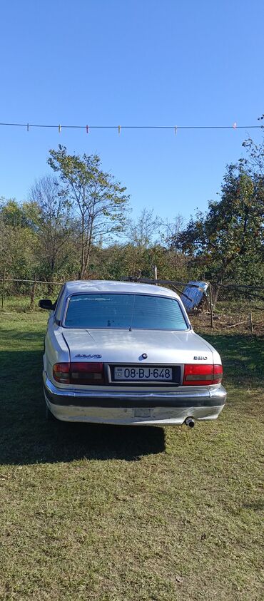 QAZ: QAZ 3110 Volga: 2.4 l | 2003 il 23000 km Universal